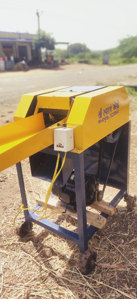 ચાફ કટર બનાવનાર