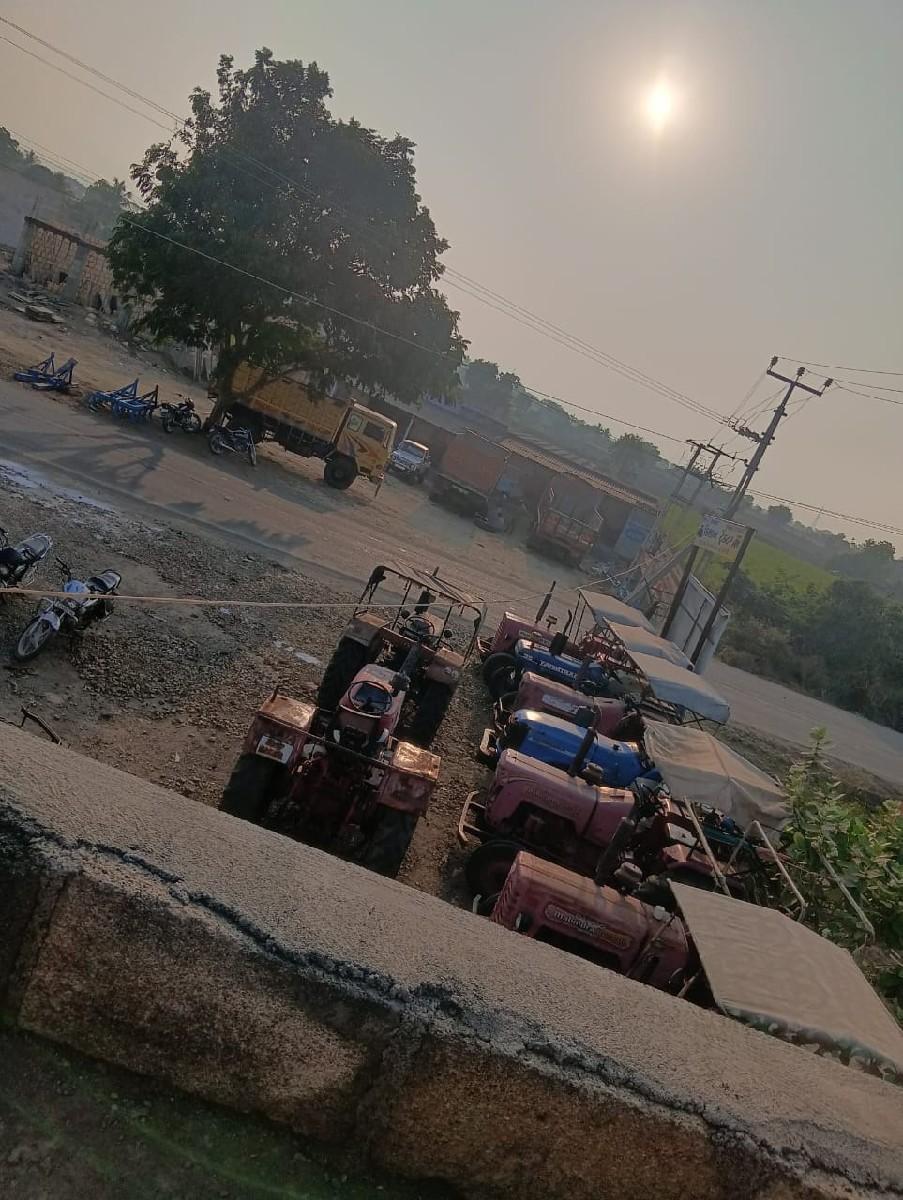 તેક્તર વેચવાના છે