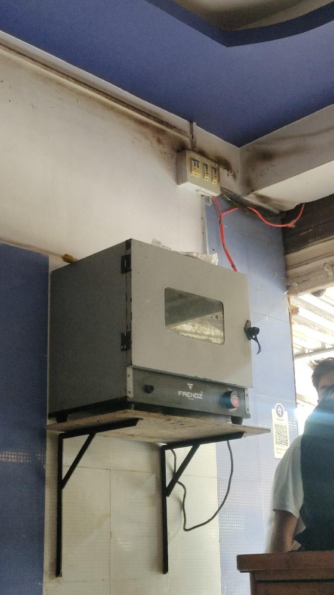 ઓવન વેચવાનું છે