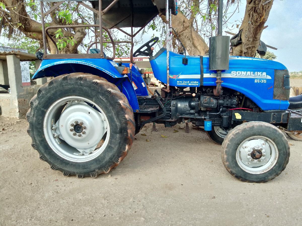 સોનાલીકા ટેકટર વેસવાનુ સે