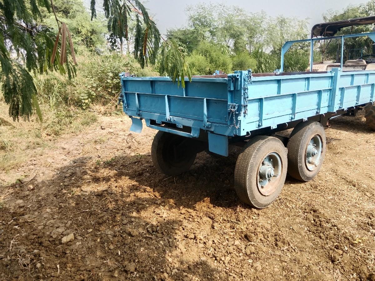 ફોરવીલ ટેલર વેચવાનું છે