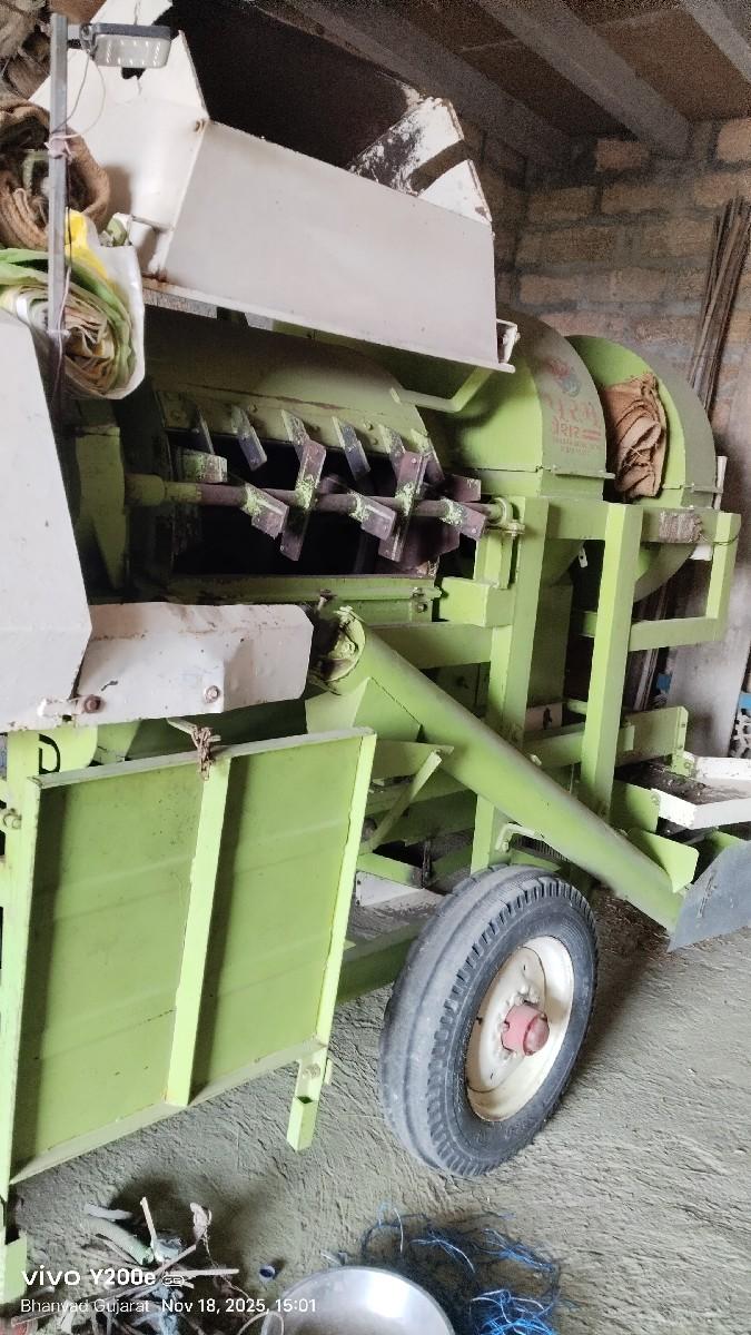 પરમ થ્રેસર વેચવાનું છે