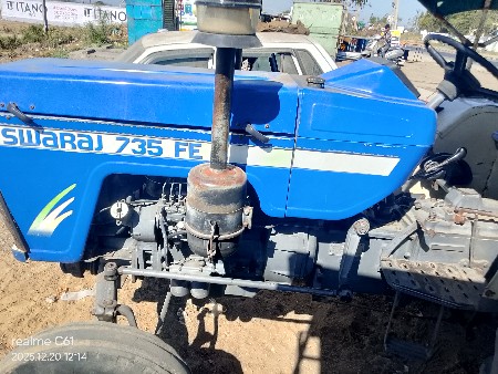 735, ટ્રેક્ટર