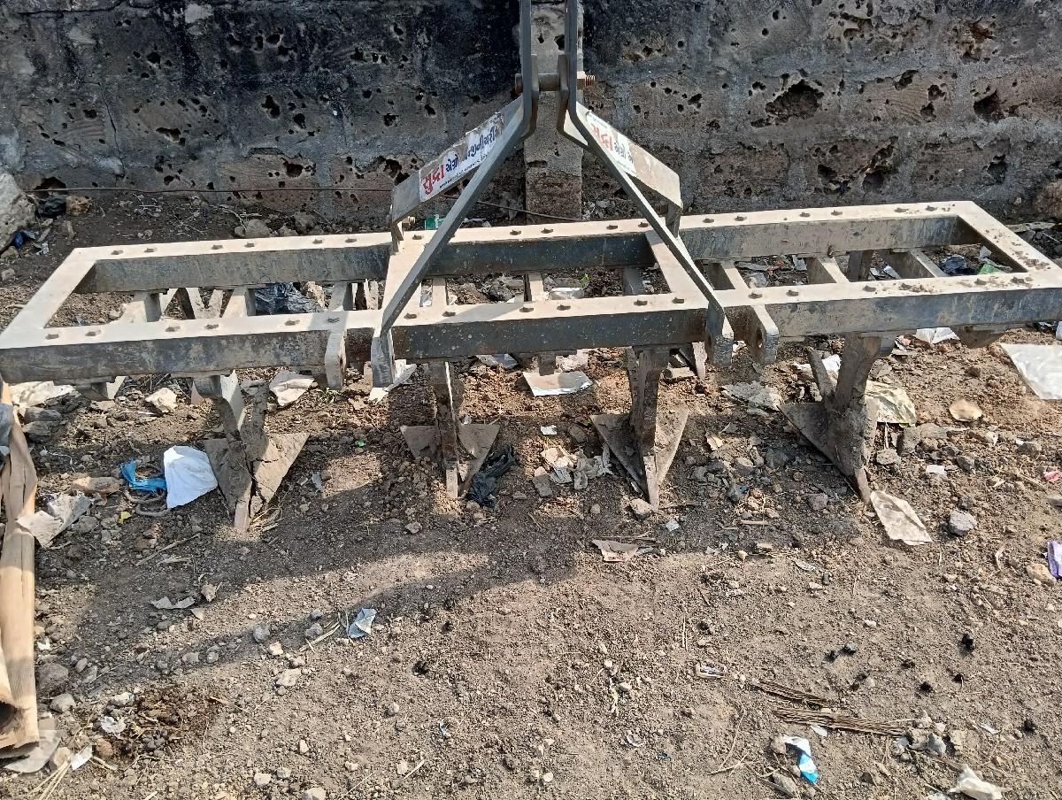 દાતીવેસવાનીસે