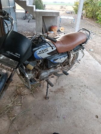 ગાડી વેચવાની છે 2003 નુ મોડલ