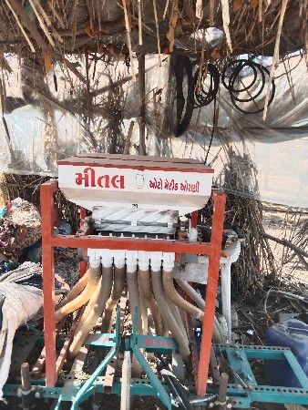 ચોરસ પાટલો 6 ડાઘા દાતઃ 8 ઓરણી એક