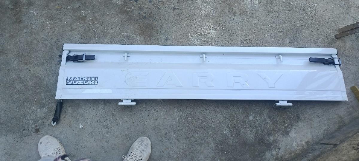 કેરી gadi ના પાટિયા છે