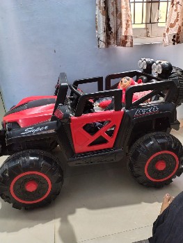 છોકરાવ માટે ની 4*4 જીપ