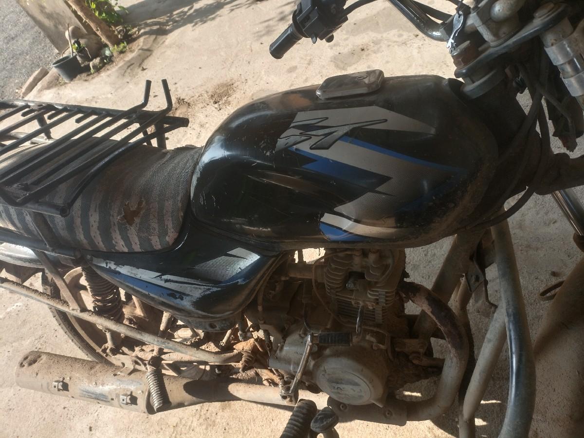 Bajaj CT 100