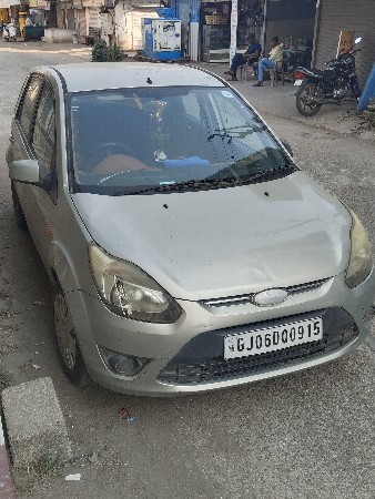 Ford Figo petrol CNG vechavni che