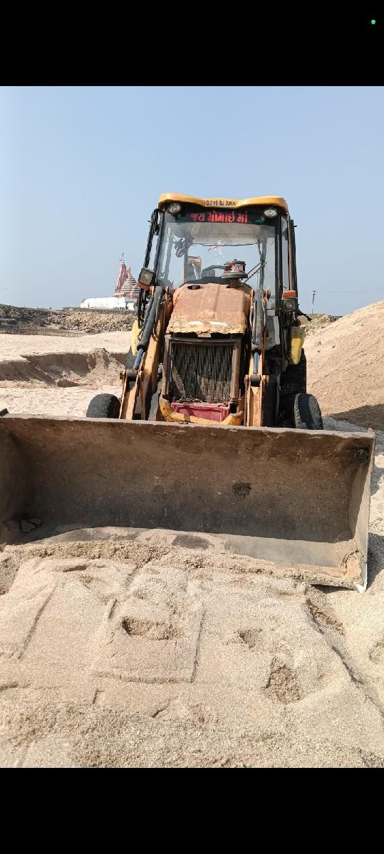 જે સી બી= 2013