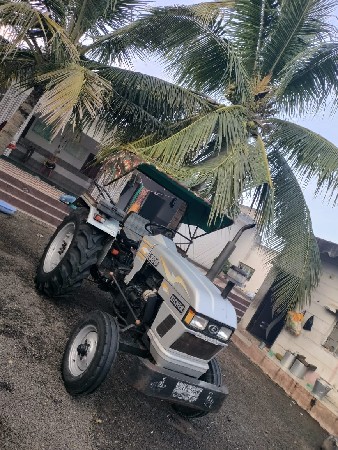 ટ્રેકટર વેચવાનું છે