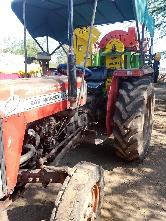 મેશી ટ્રેકટર 245