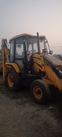 JCB ૩ Dx વેચવાનુ છે