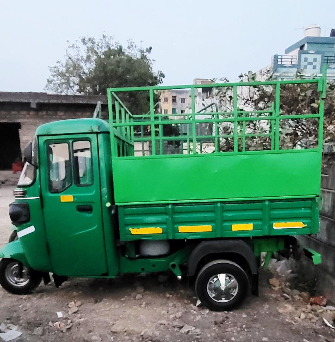 Bajaj maxima cng 2019