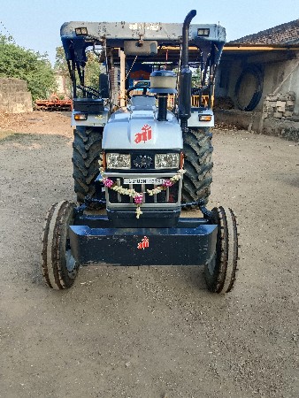 આઇસર ટેકટર વેચવાનું છે 485