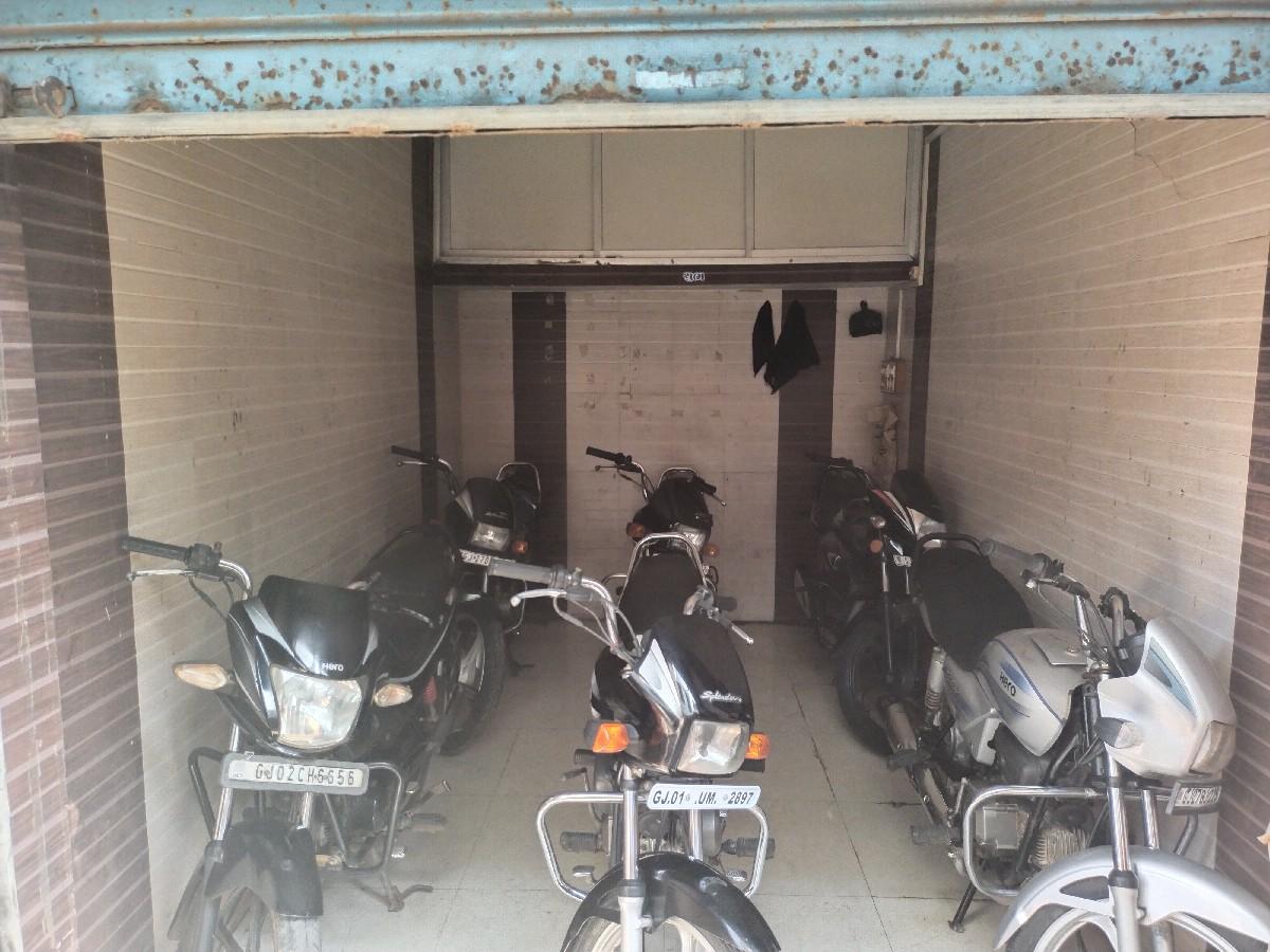 સ્પ્લેન્ડર .   સાઈન