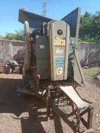 ગીતા થ્રેસર