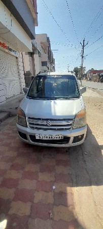 વેચવાની છે