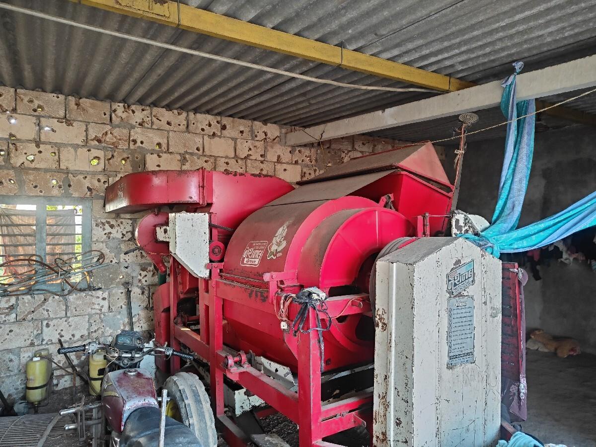 નેશનલ થ્રેસર