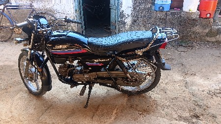 ટુ વ્હીલ વેચવાની છે