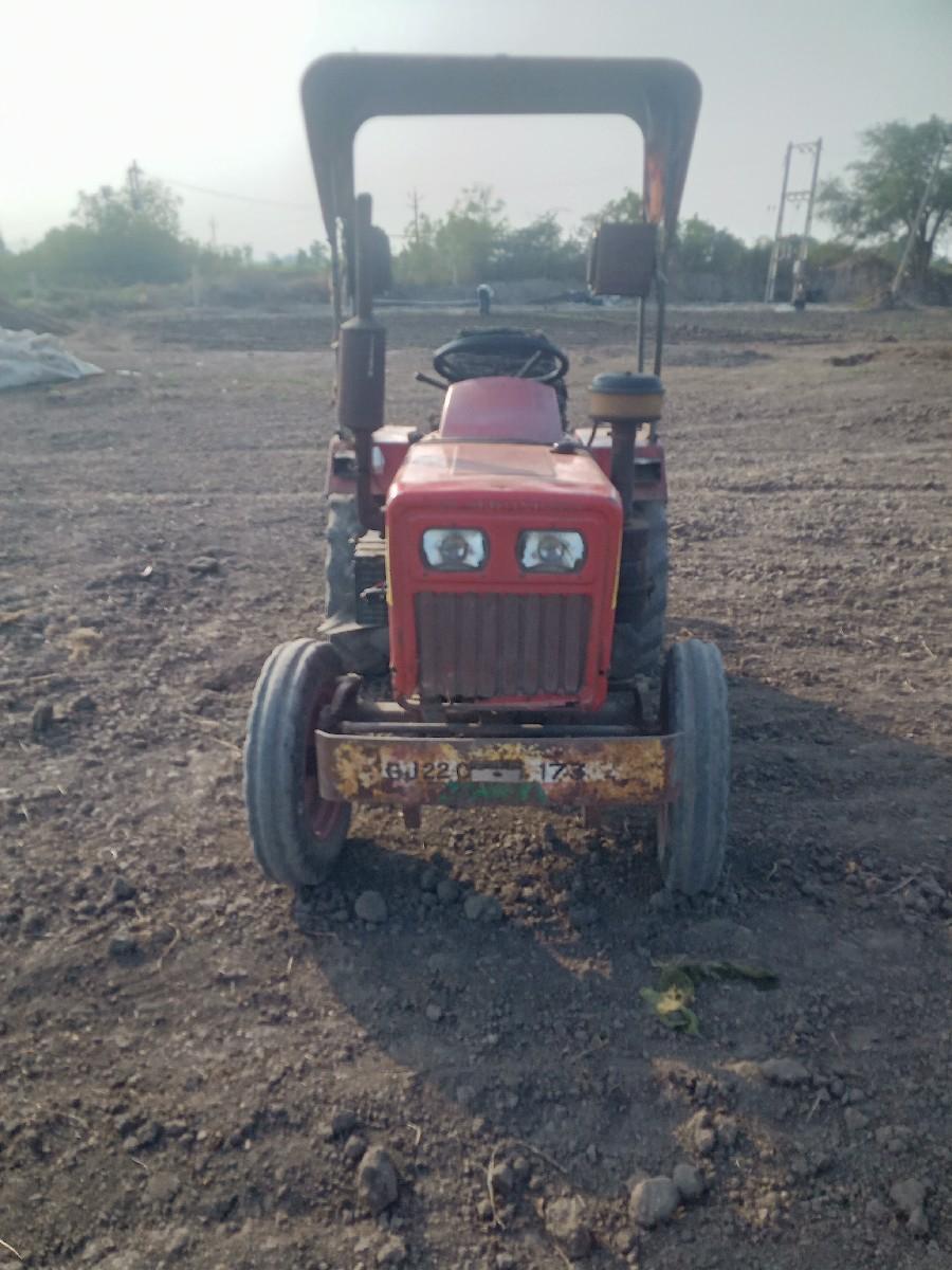 મહેન્દ્ર યુવરાજ ૨૧૫