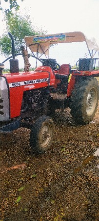 9000 ટ્રેક્ટર વેચવાના છે