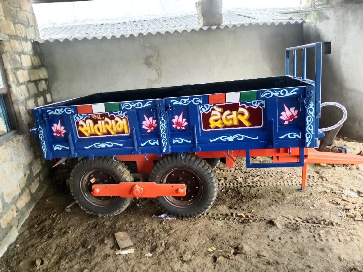 જય સીતારામ નું ફોરવીલ ટેલર વેચવાનું