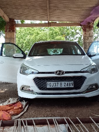 i20 ghadi ekchej karvi che