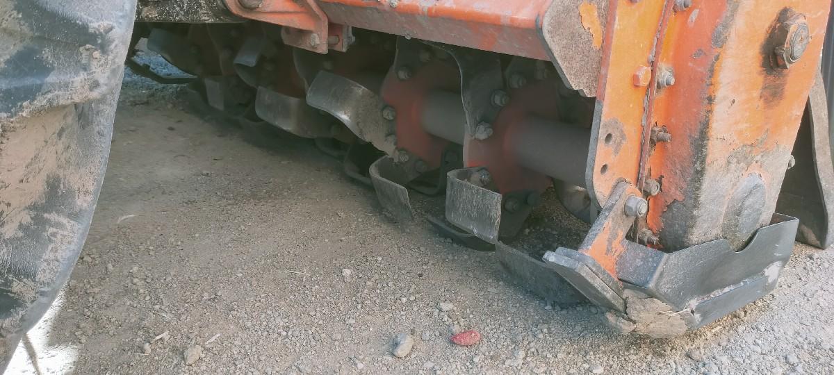 બે રોટાવેટર સે ગમેઇ એક વેસવાનુ