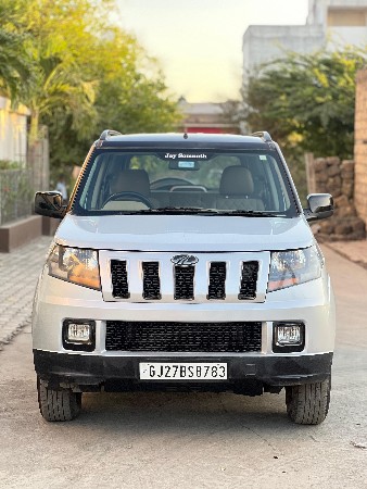 Mahindra Tuv 300 T10 Diesel