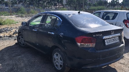 કાર વેચવાની છે