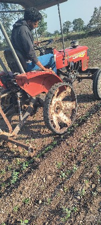 મીની ટ્રેક્ટર નાં મોટા ટાયર