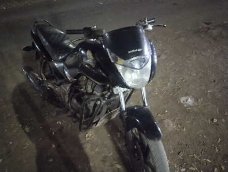 આ ગાડી વેચવાનિ છે
14000