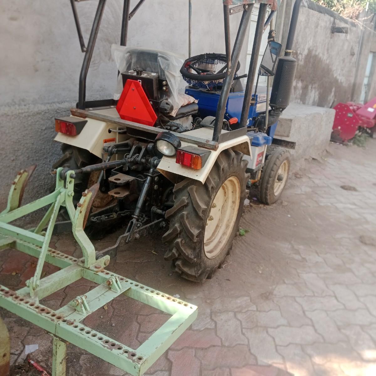 દા.તી .મીની ટ્રેકટર દેવાનુ છે