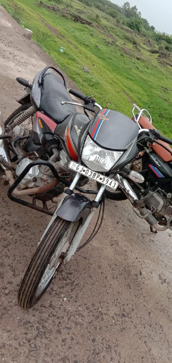 Honda shine વેચવાનું છે