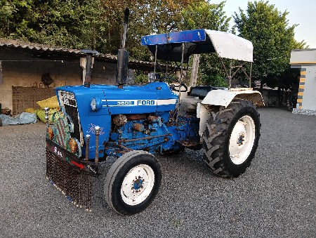 ટ્રેક્ટર વેચવાનું છે