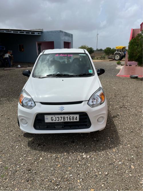 ફોર વ્હીલ વેચવાની છે