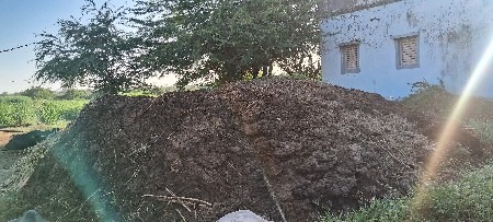 ખાતર વેચવાનુ છે
