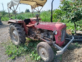 ટેકટર વેચવાનુ છે