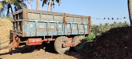 ફોરવીલ ટોલી વહેંચવાની છે