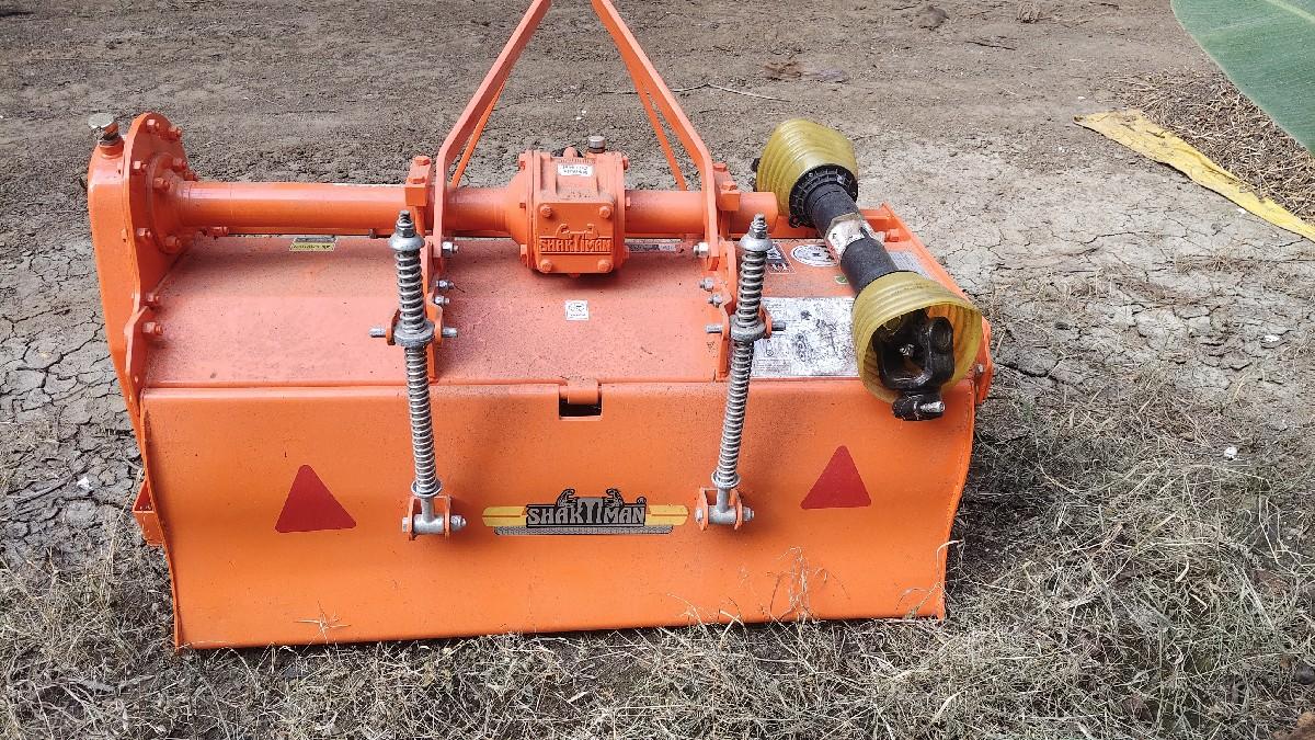 મીની રોટાવેટરછે3.5 ફૂટનૂ છે