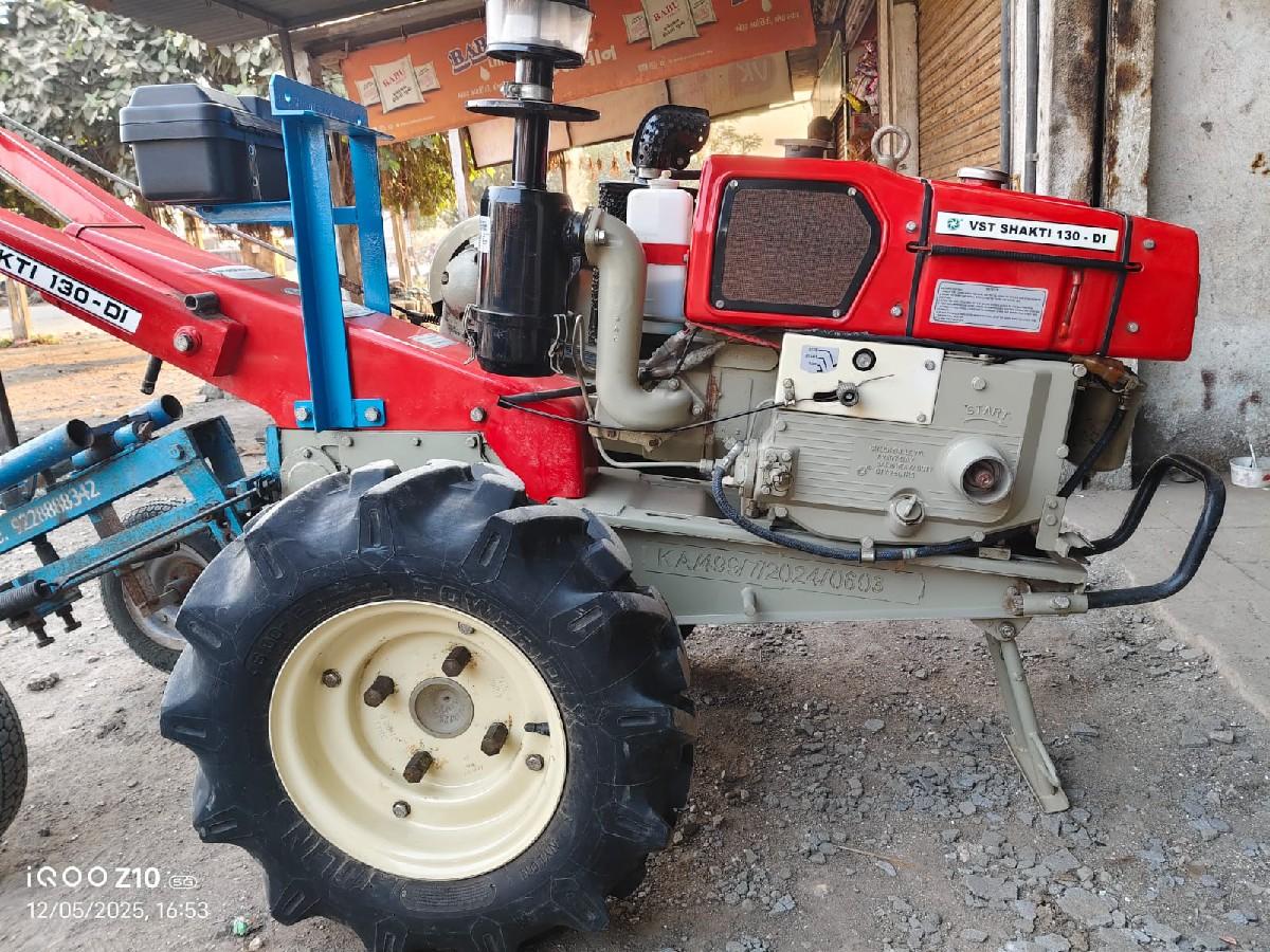 VST શિંગડા વાળુ ટ્રેકટર વેચવાનુ છે