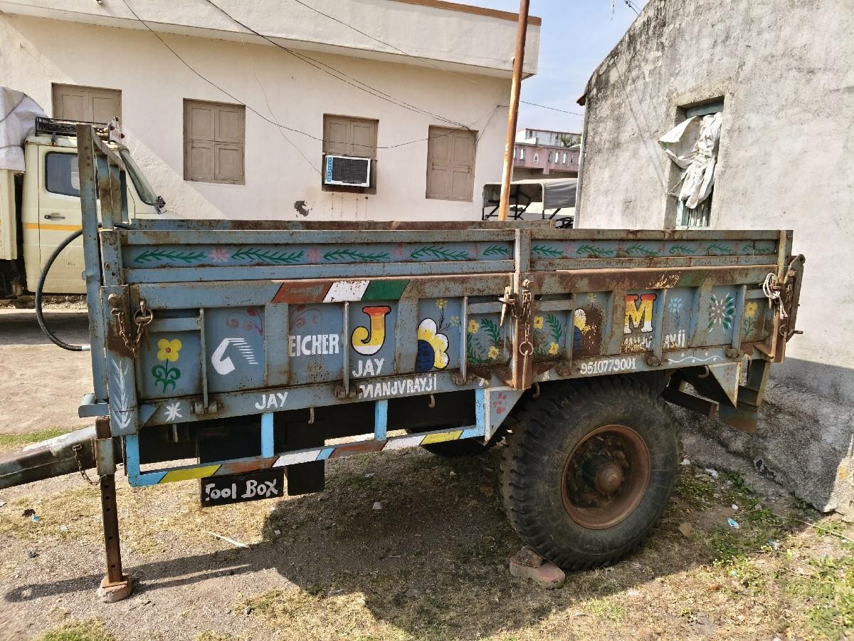 ટ્રોલી વેચવા ની છે