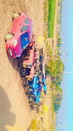 TRACTOR VACHVANA CHE ..