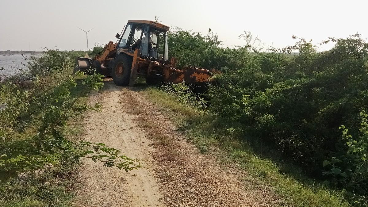 જમીન વેચવાની છે