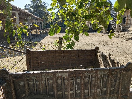 थंबनेल 2