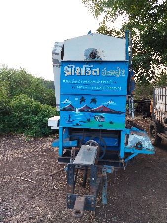 થ્રેશર વેચવાનું છે