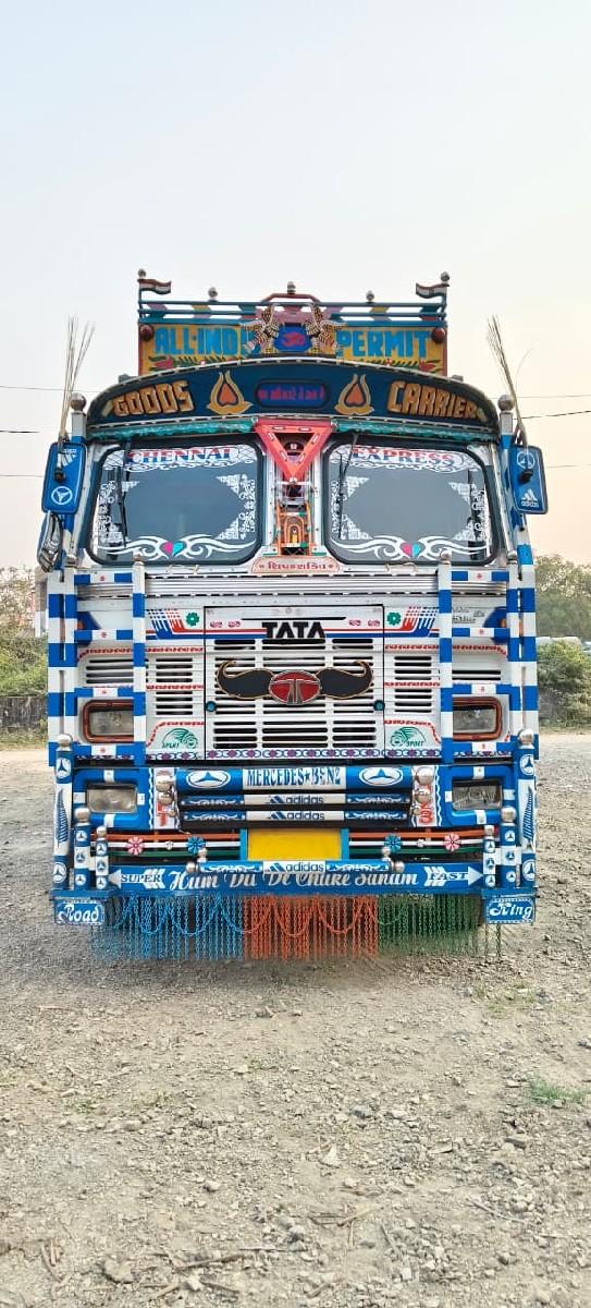 ટાટા 2518C 10 ટાયર ટ્રક