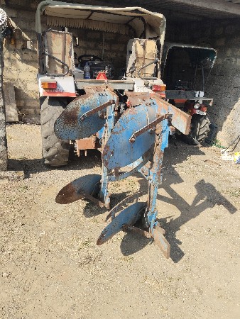 હાઇડ્રોલિક પ્લાવ વેચવાના છે